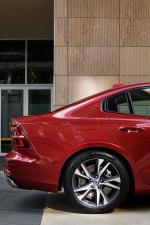 Volvo S60 T5 R-Design 2018 года (WW)